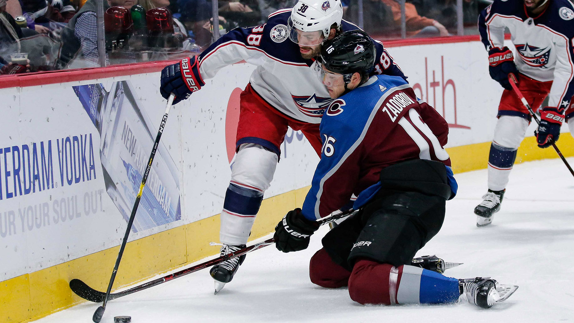 Колорадо эвеланш вашингтон кэпиталз прогноз. Colorado Avalanche - Columbus Blue Jackets. Каменский Колорадо Эвеланш. Colorado Avalanche 1996.