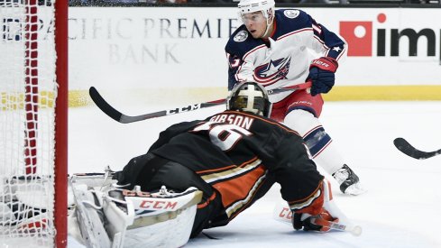 Cam Atkinson gets a point blank shot against John Gibson and doesn't score.