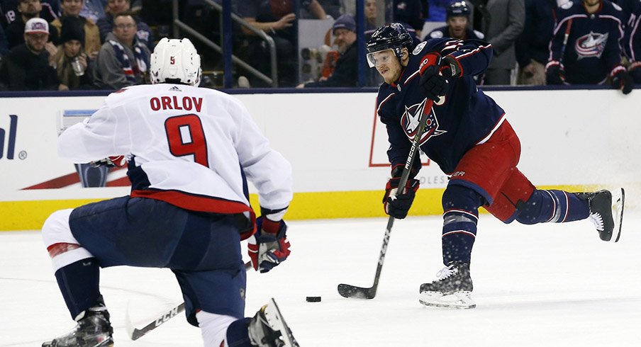 Cam Atkinson shoots against the Washington Capitals